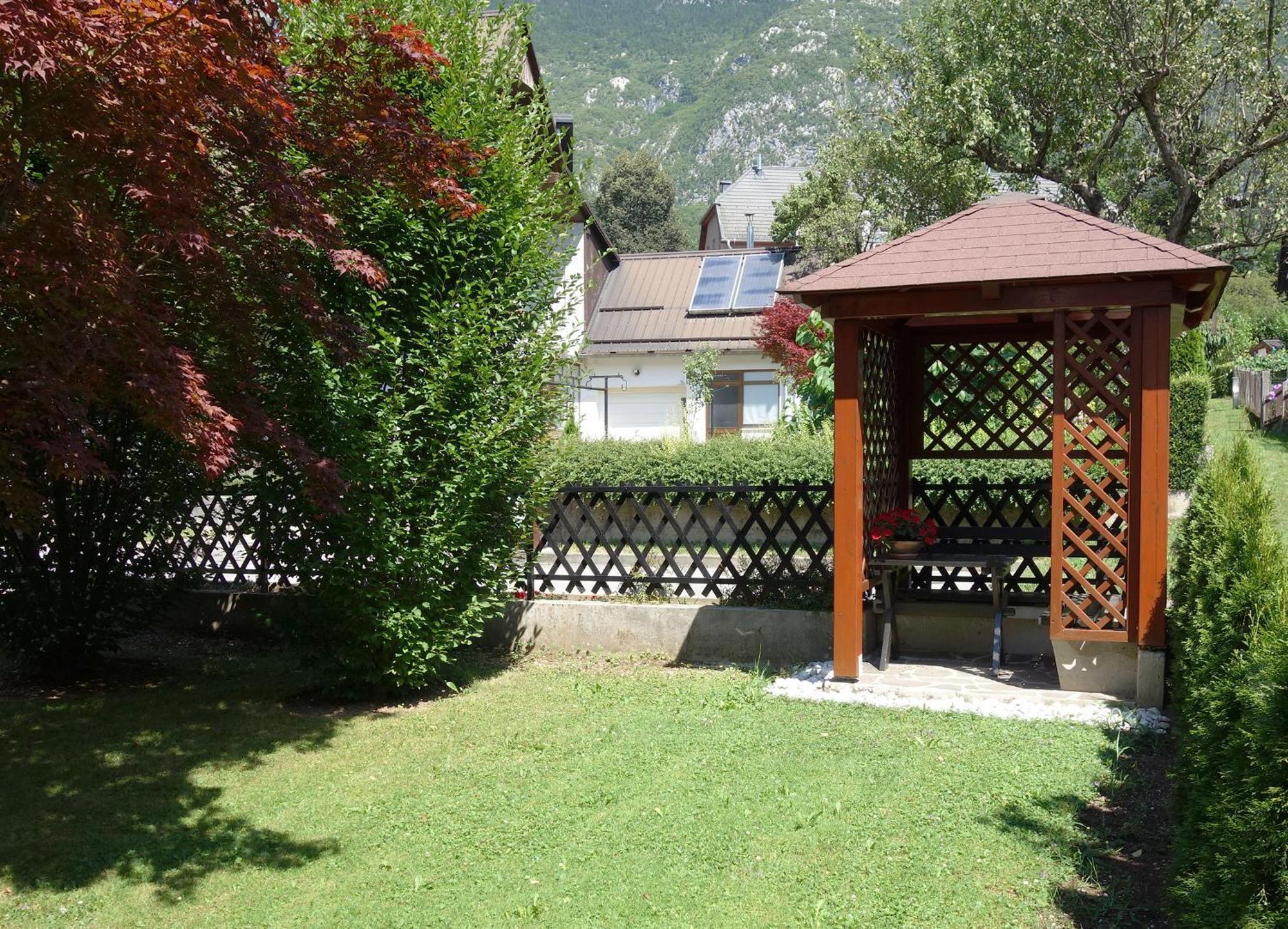 Sobe Vera Bovec Ngoại thất bức ảnh